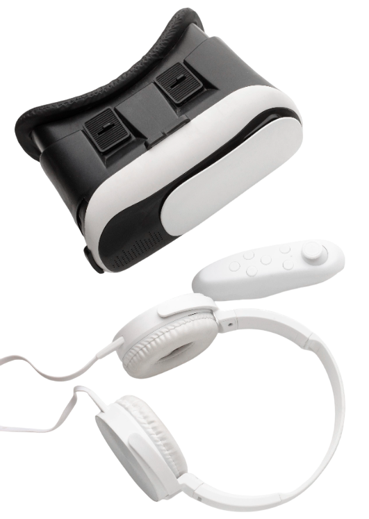 نظارة واقع افتراضي وسماعات رأس